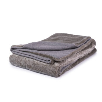 PLAID ÉCO-FOURRURE DOUBLÉ EN LAINE 82%MD 18%PL 1600 g/carreaux, 145x200 cm